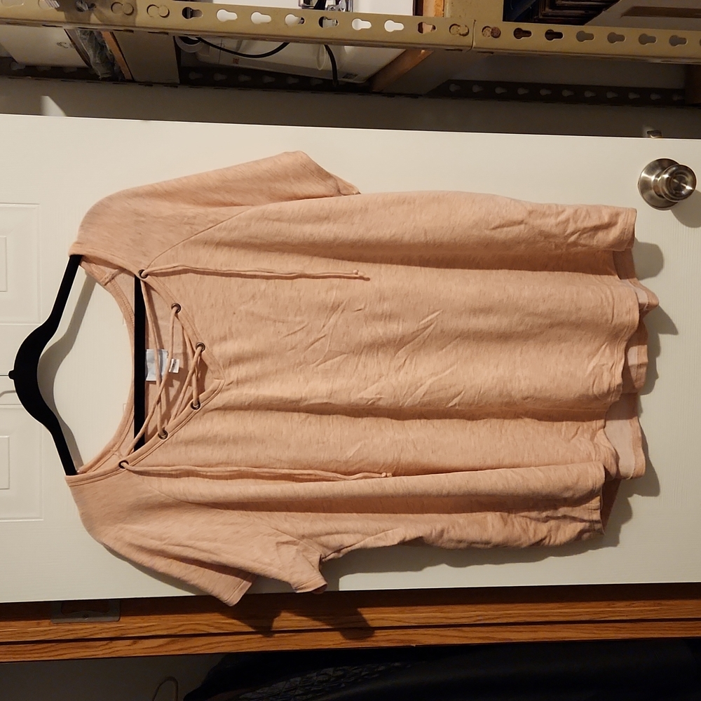 Sunday V-neck T-shirt with Drawstring Detail.